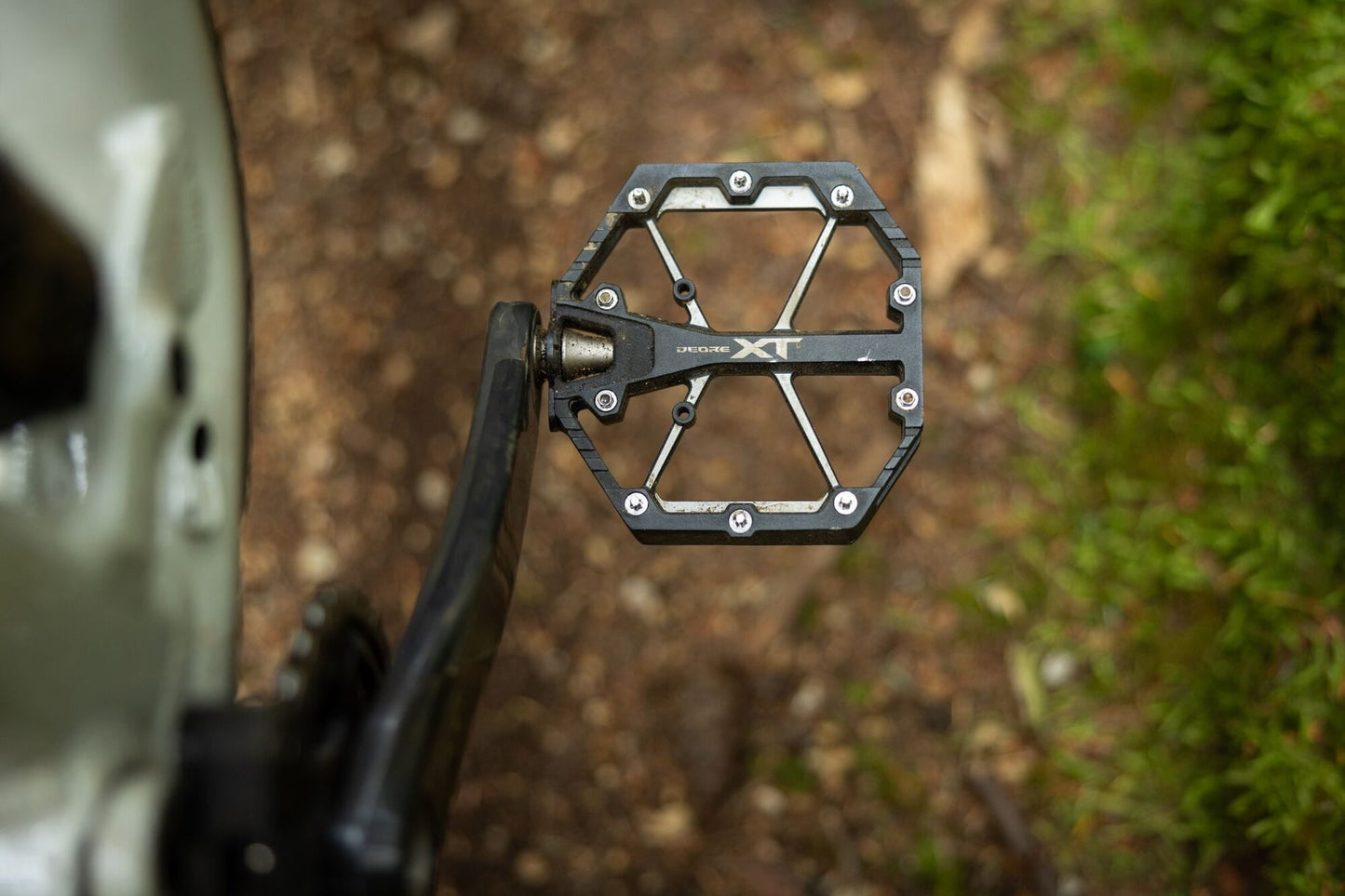 Shimano Deore XT MTB flat pedals, black