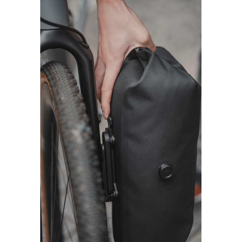 Topeak QR Fork Drybag 5.8L Bolt-On